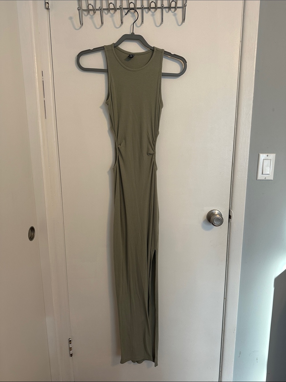 Windsor Olive Green Sleeveless Maxi Dress